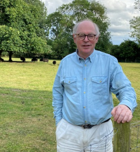 Portrait photo of Simon Fowler